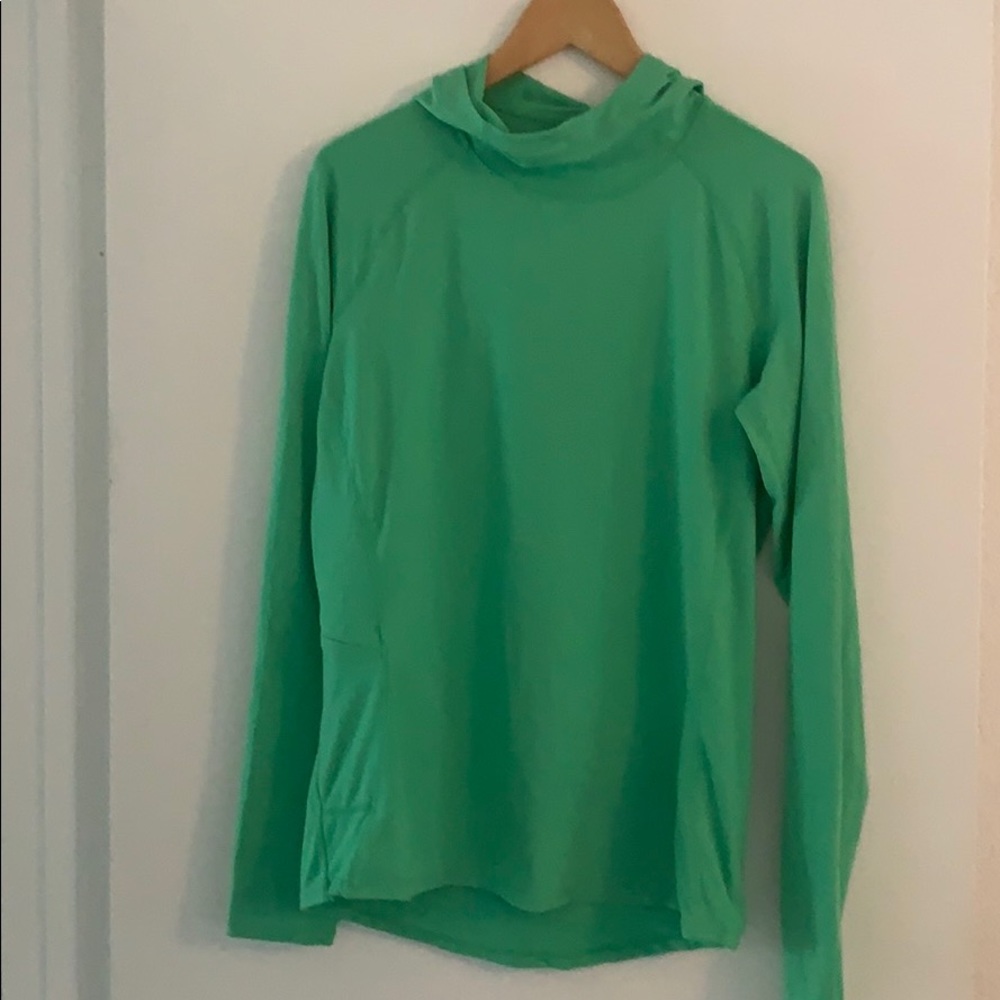 Womans Gap Fit green pull over